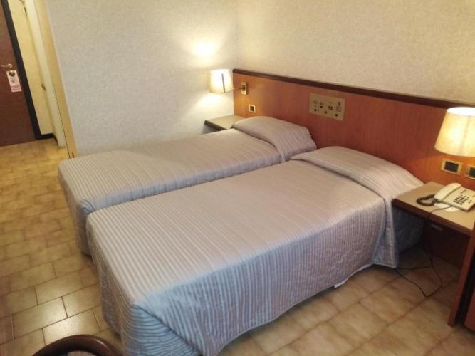 Rhi Porta Bologna Hotel Пиеве ди Ченто Стая снимка