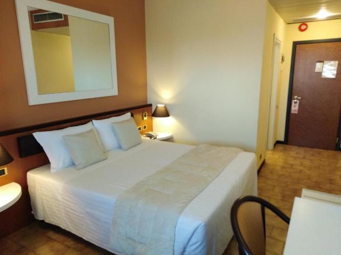 Rhi Porta Bologna Hotel Пиеве ди Ченто Стая снимка