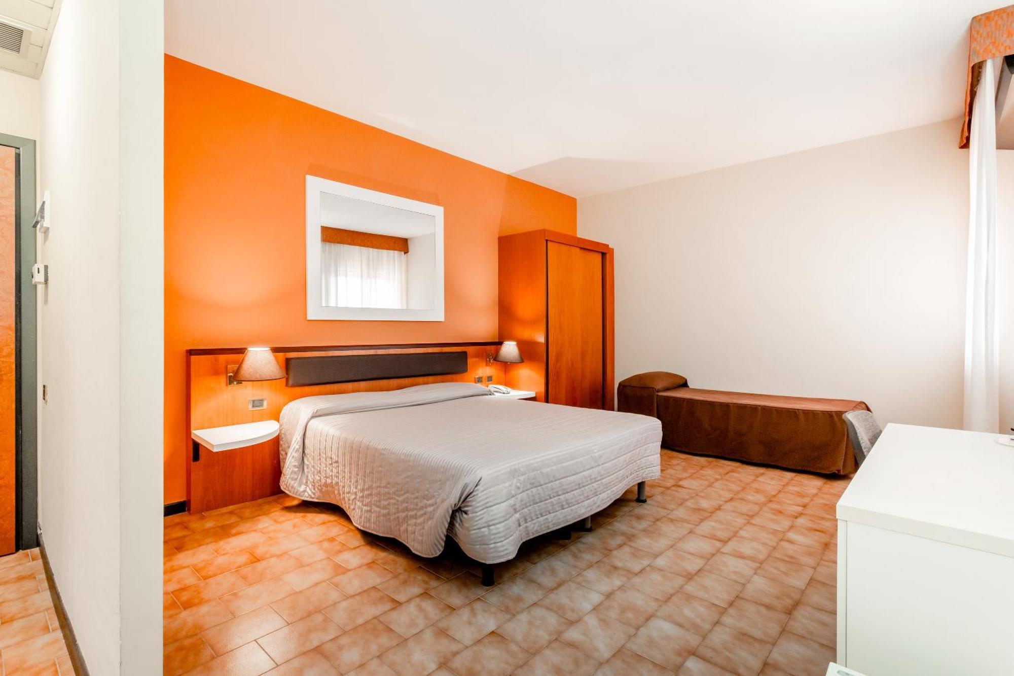 Rhi Porta Bologna Hotel Пиеве ди Ченто Екстериор снимка